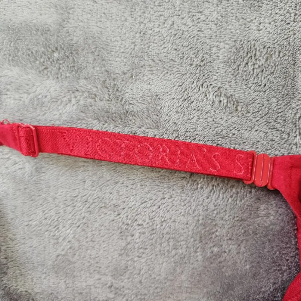 Victoria’s Secret 36DD Red Lace Bra Romantic Bombshell Femme Glam